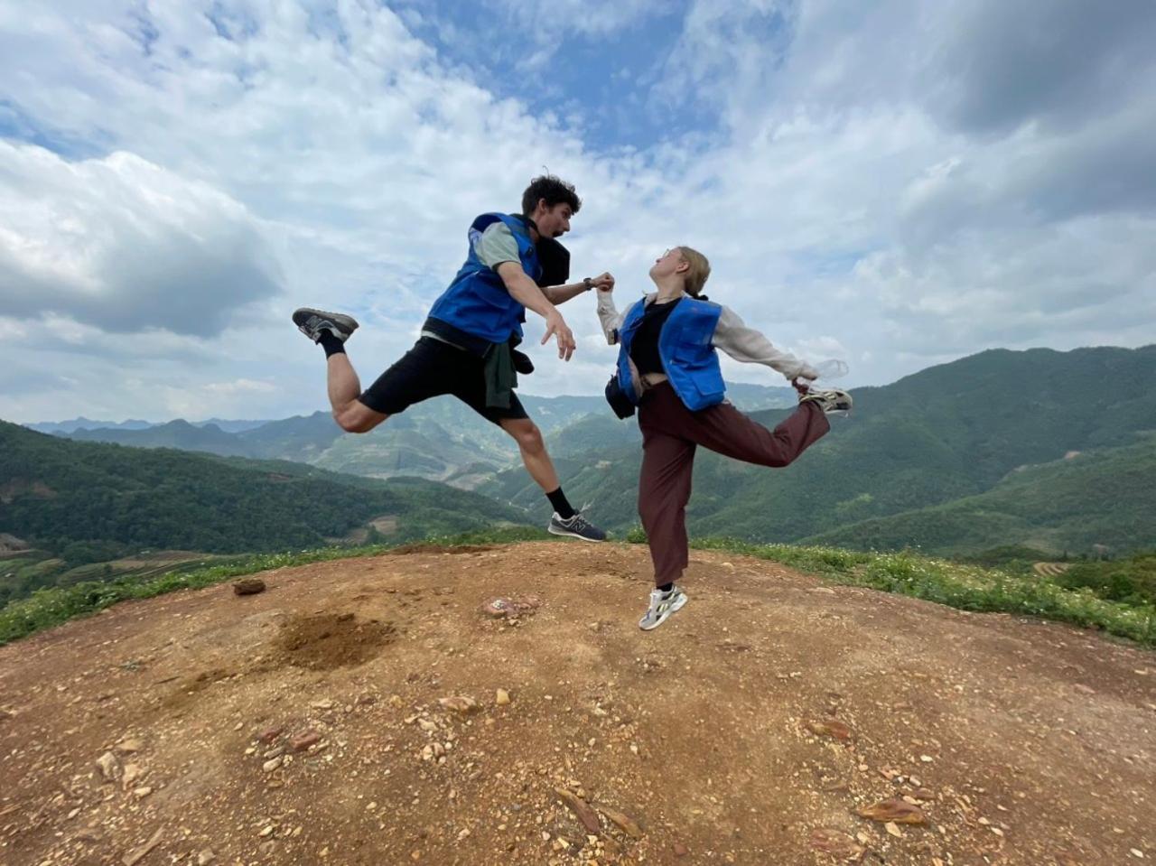 فندق Yolo Ha Giang Adventures, Motorbike And Loop Tours المظهر الخارجي الصورة