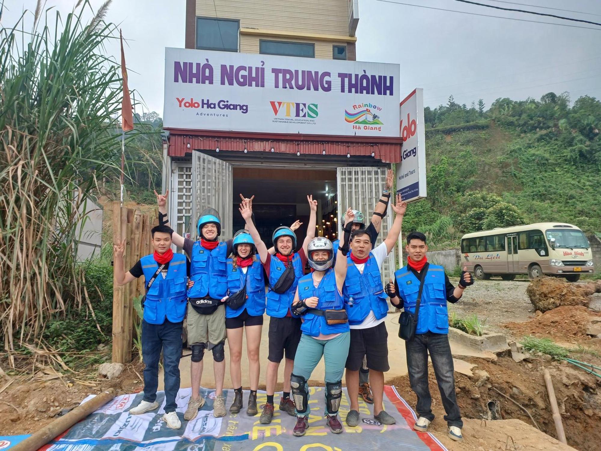 فندق Yolo Ha Giang Adventures, Motorbike And Loop Tours المظهر الخارجي الصورة