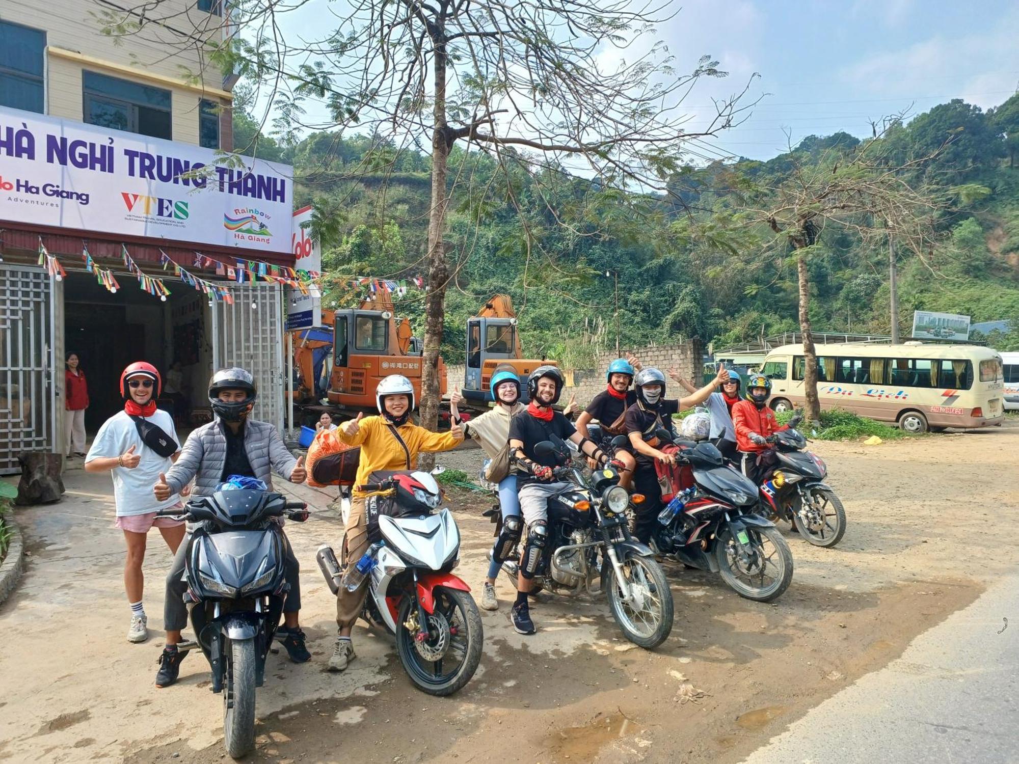 فندق Yolo Ha Giang Adventures, Motorbike And Loop Tours المظهر الخارجي الصورة