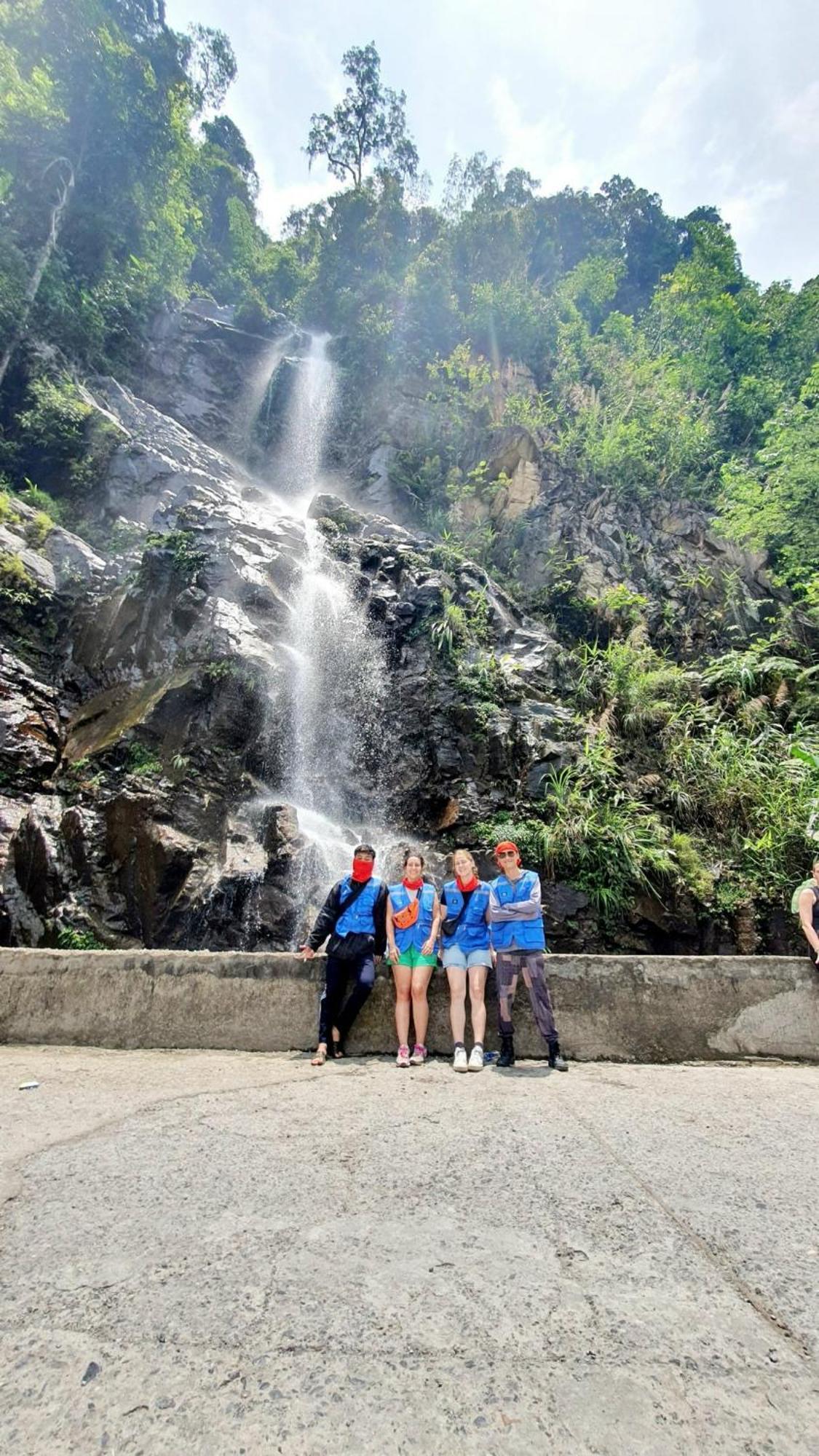 فندق Yolo Ha Giang Adventures, Motorbike And Loop Tours المظهر الخارجي الصورة