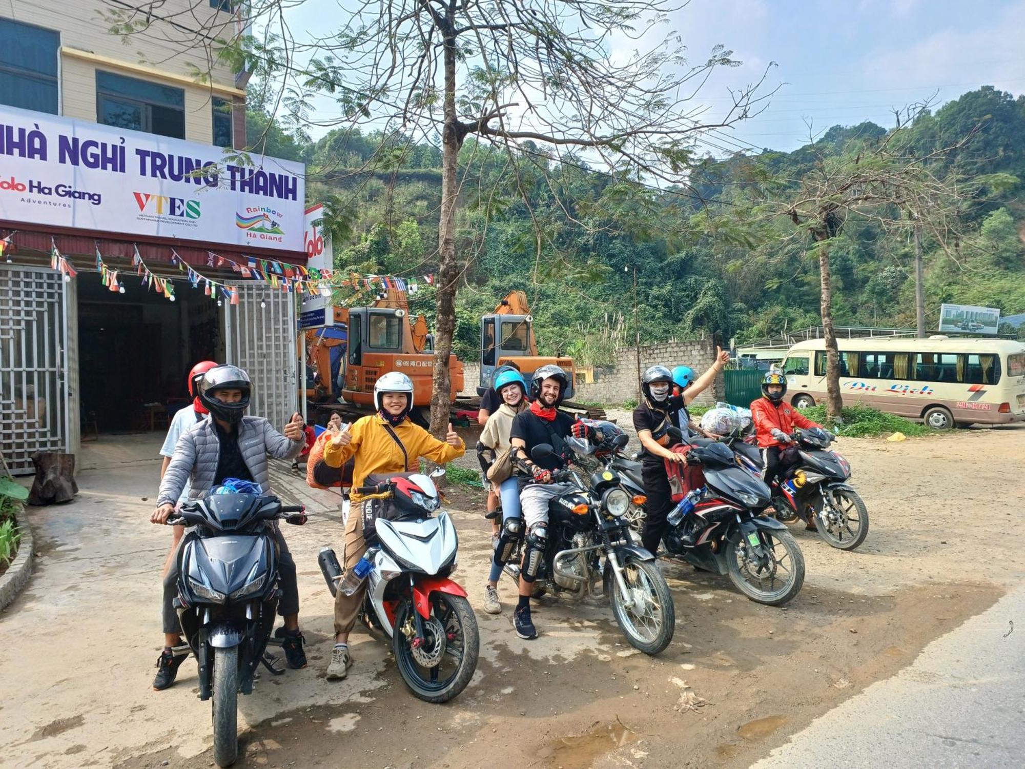 فندق Yolo Ha Giang Adventures, Motorbike And Loop Tours المظهر الخارجي الصورة