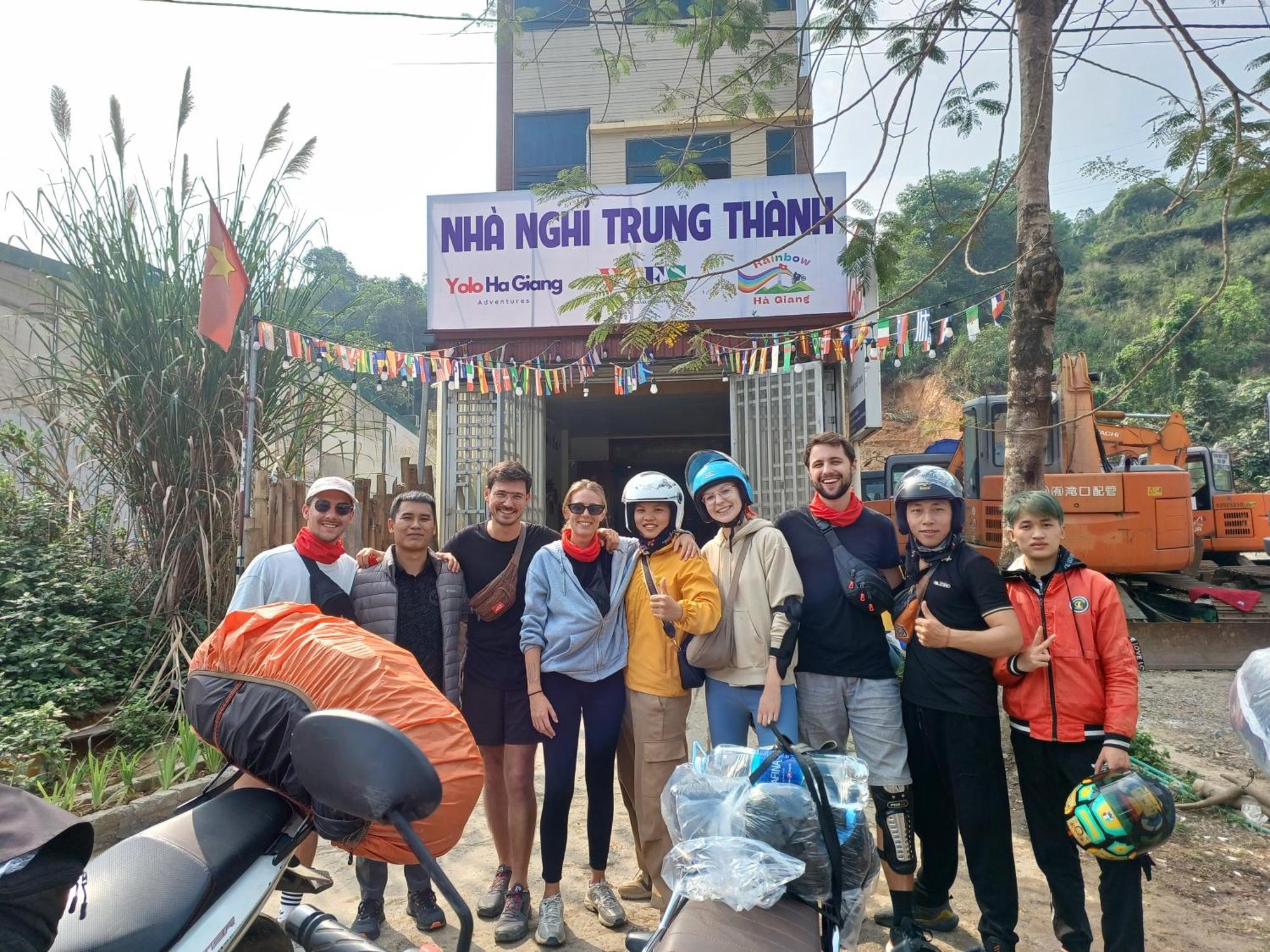 فندق Yolo Ha Giang Adventures, Motorbike And Loop Tours المظهر الخارجي الصورة