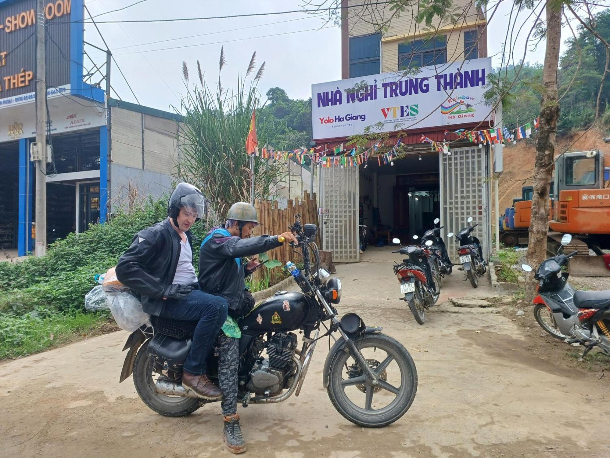 فندق Yolo Ha Giang Adventures, Motorbike And Loop Tours المظهر الخارجي الصورة