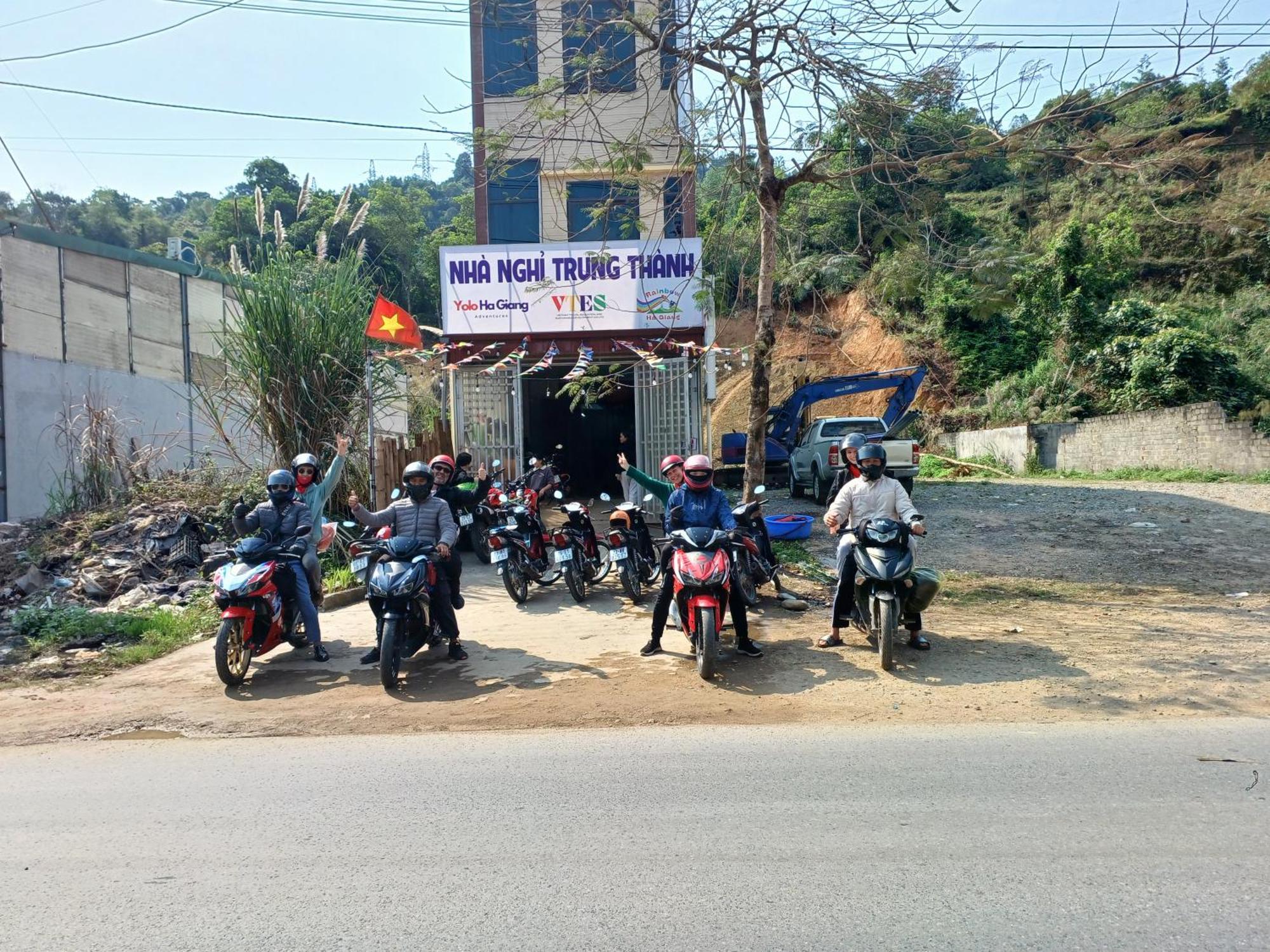 فندق Yolo Ha Giang Adventures, Motorbike And Loop Tours المظهر الخارجي الصورة